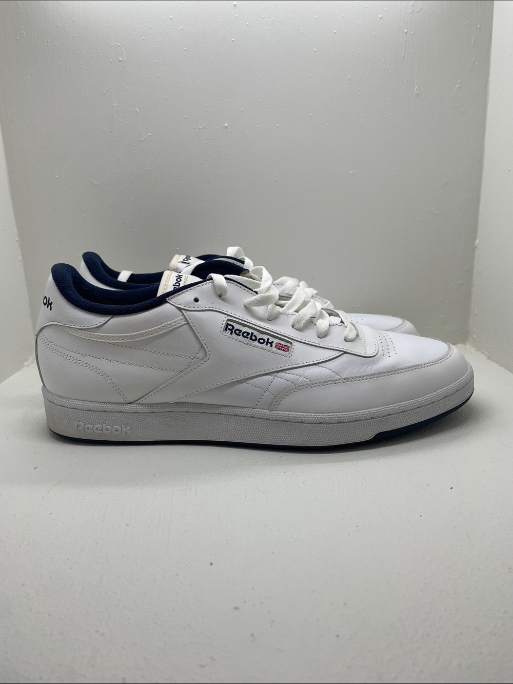Reebok White Sneakers with Navy Accent Low-Top sz 14 men’s